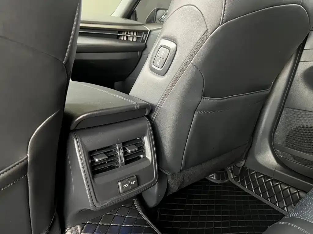 Toyota Avalon 2024 из CN, фото 4