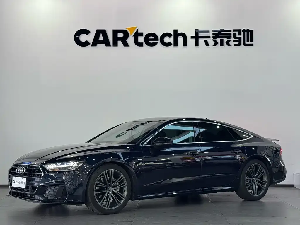 Audi A7 — фото 1