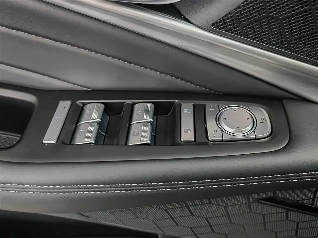GAC Motor Trumpchi GS8 — фото 8