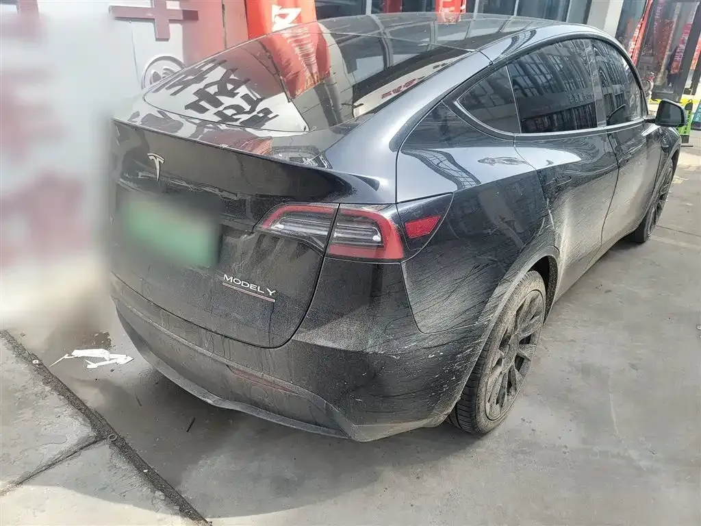 Tesla Model Y — фото 7