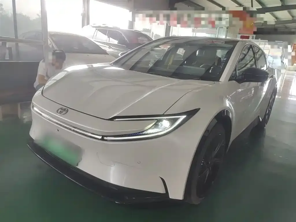 Toyota bZ5