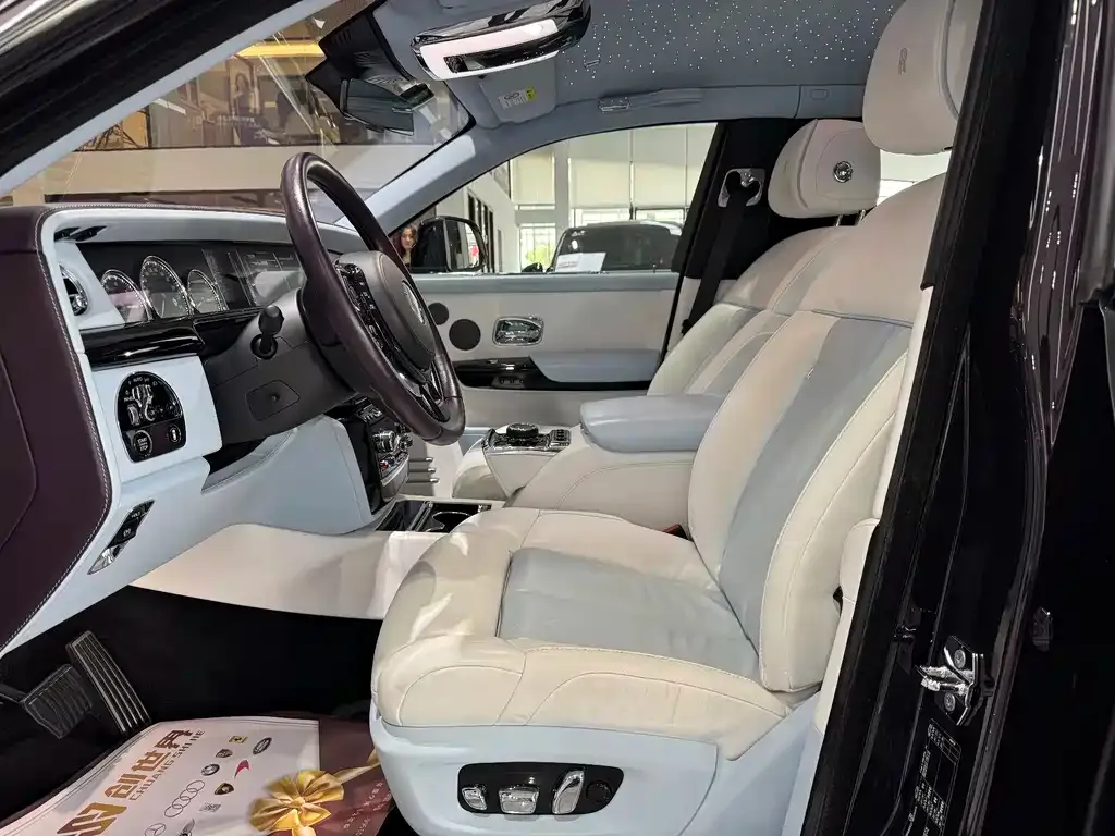 Rolls-Royce Phantom 2021 из CN, фото 10