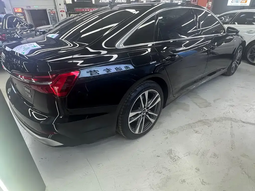 Audi A6L 2024 из CN, фото 6