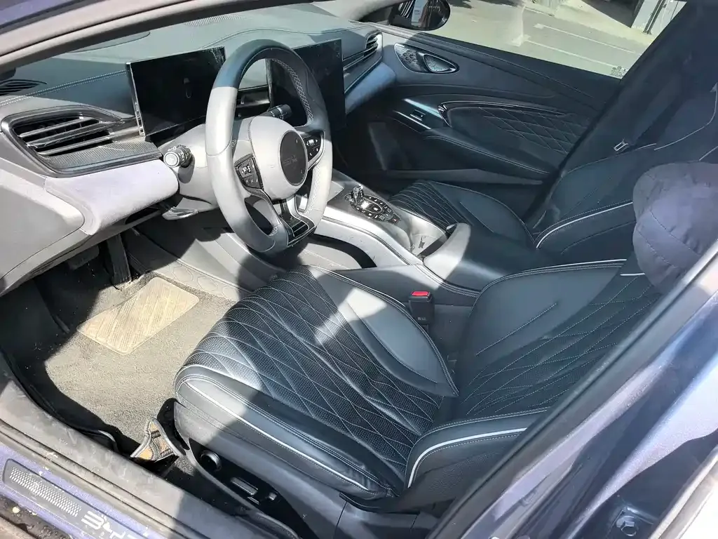 BYD Seal — фото 10