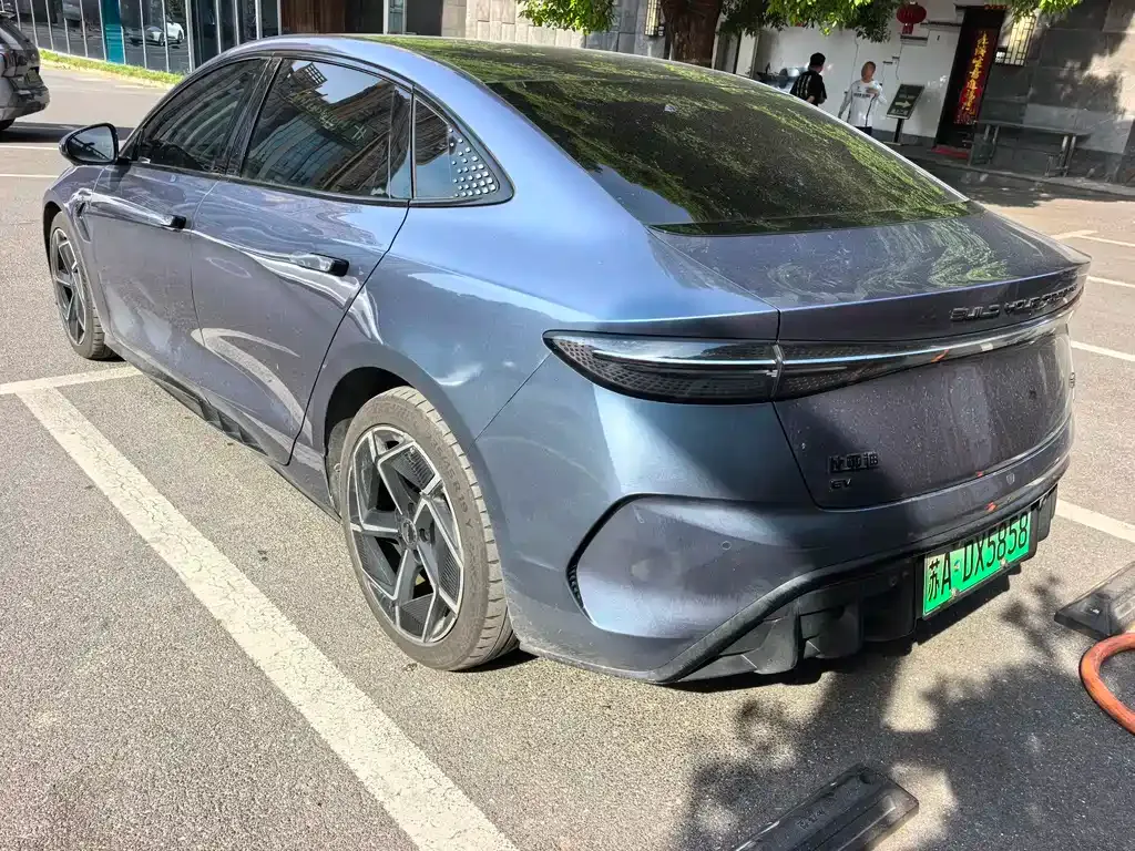 BYD Seal — фото 8