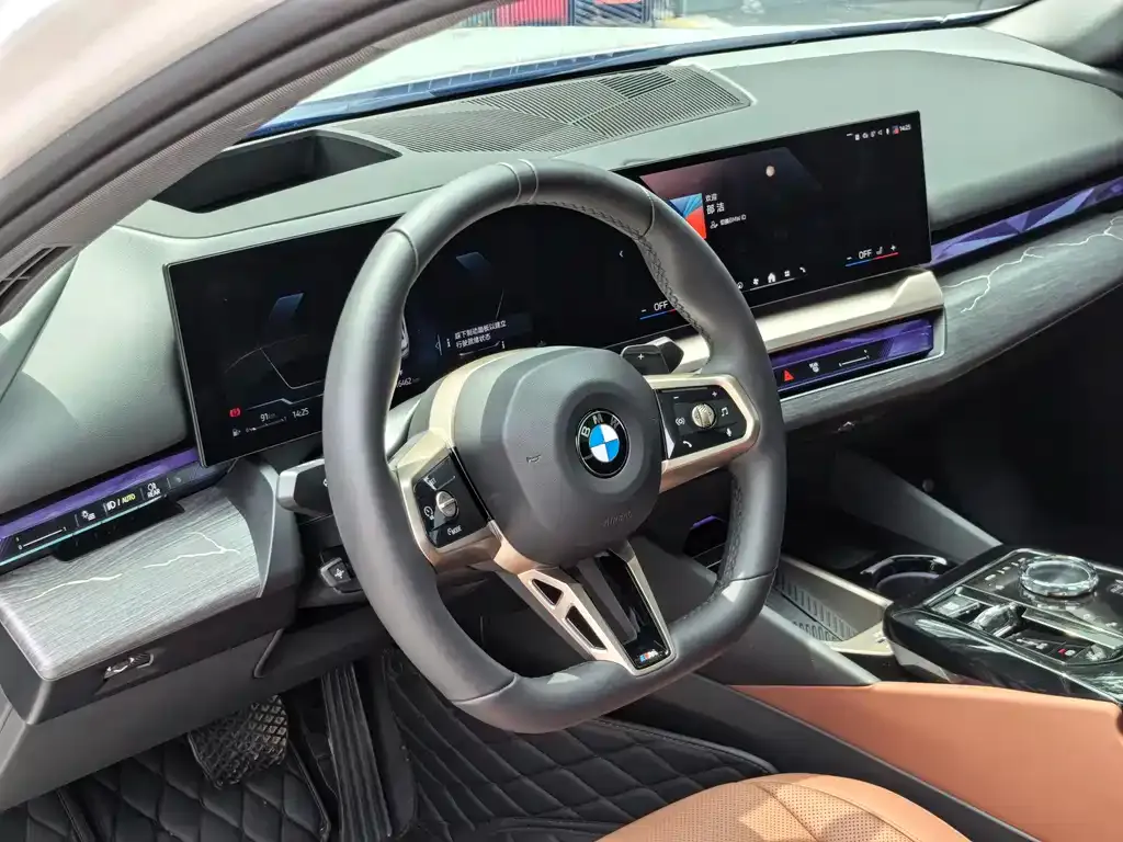 BMW 5 Series — фото 10