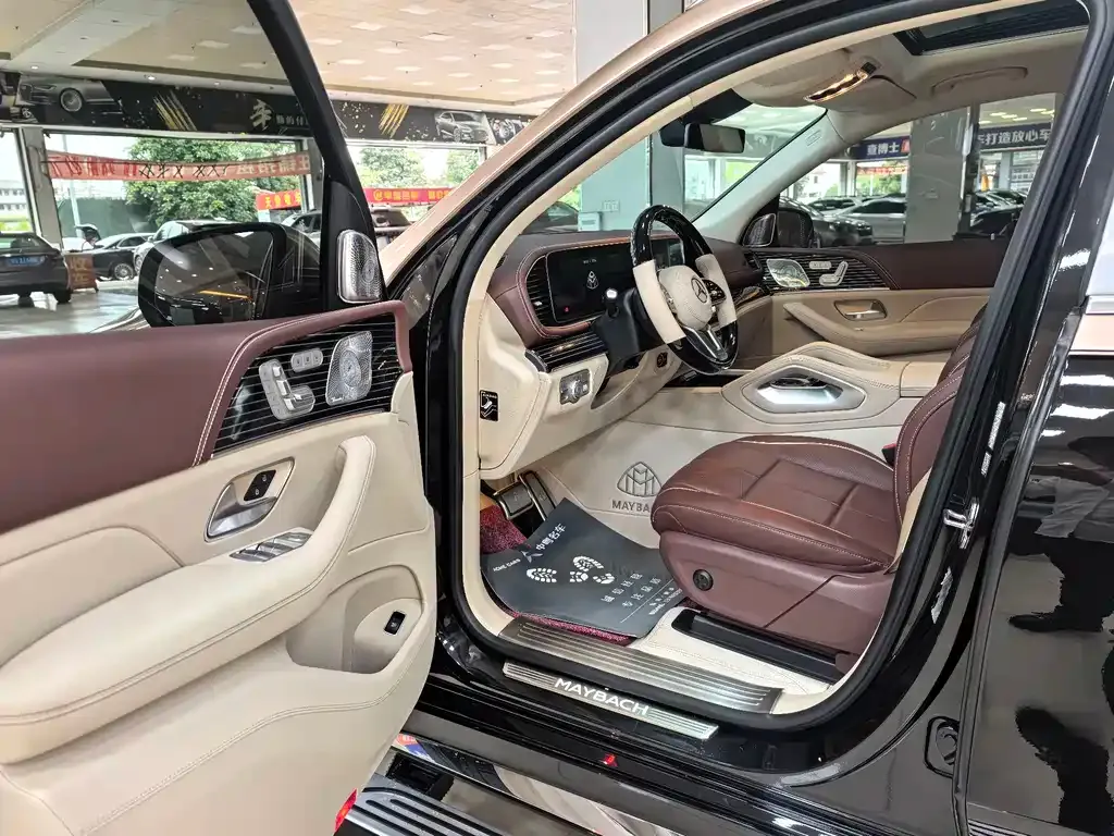 Mercedes-Benz GLS — фото 4