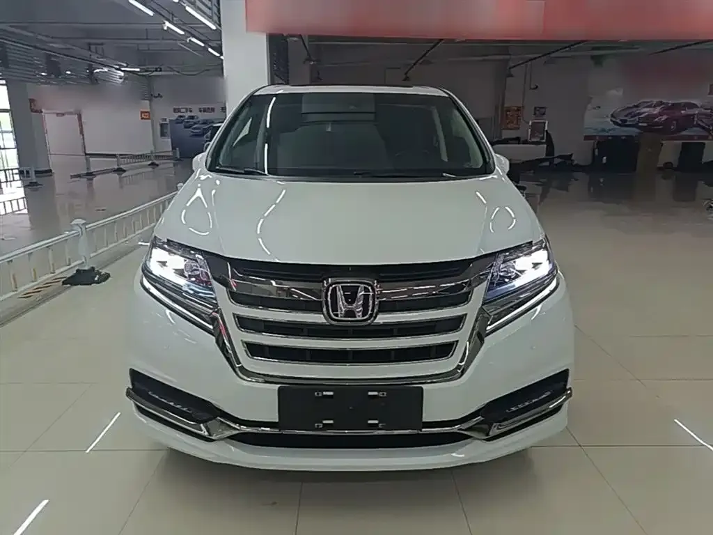 Honda Elysion 2021 из CN, фото 5