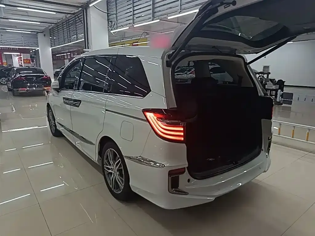 Honda Elysion 2021 из CN, фото 9