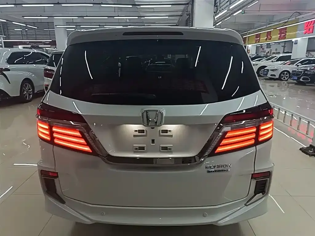 Honda Elysion 2021 из CN, фото 8