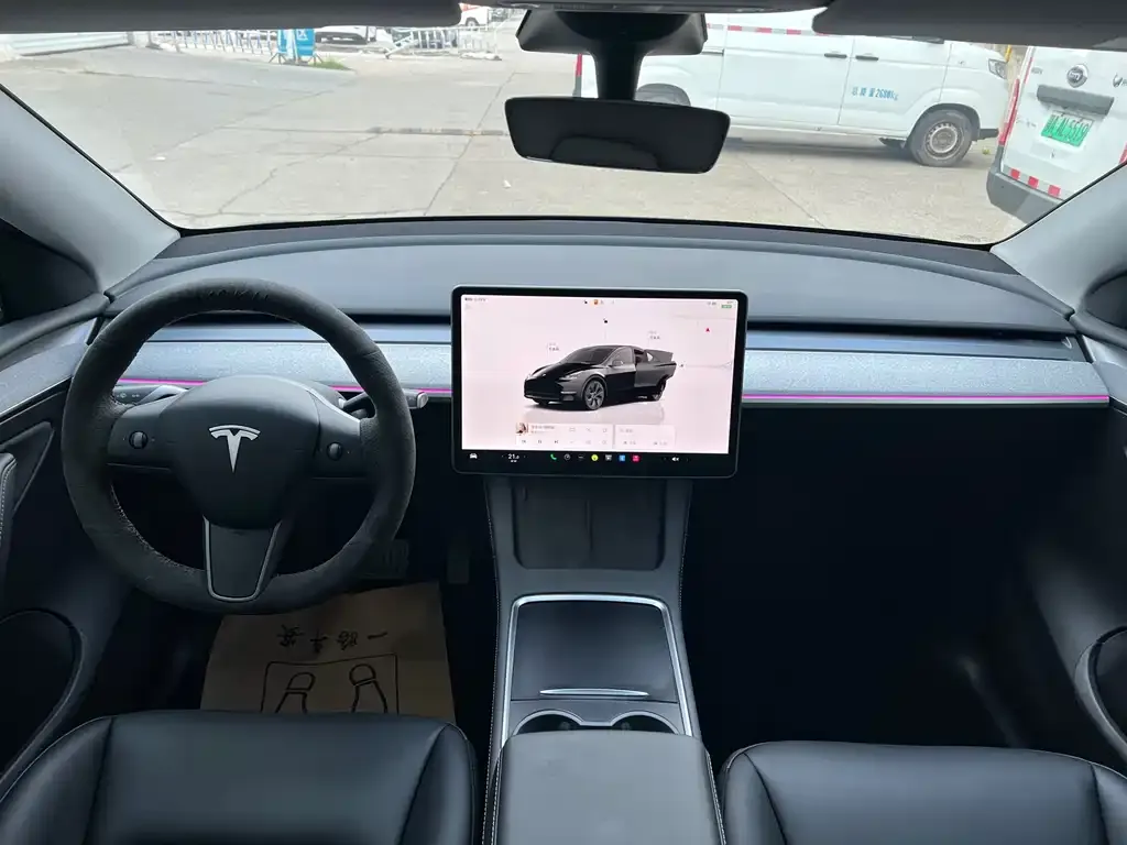 Tesla Model Y — фото 5
