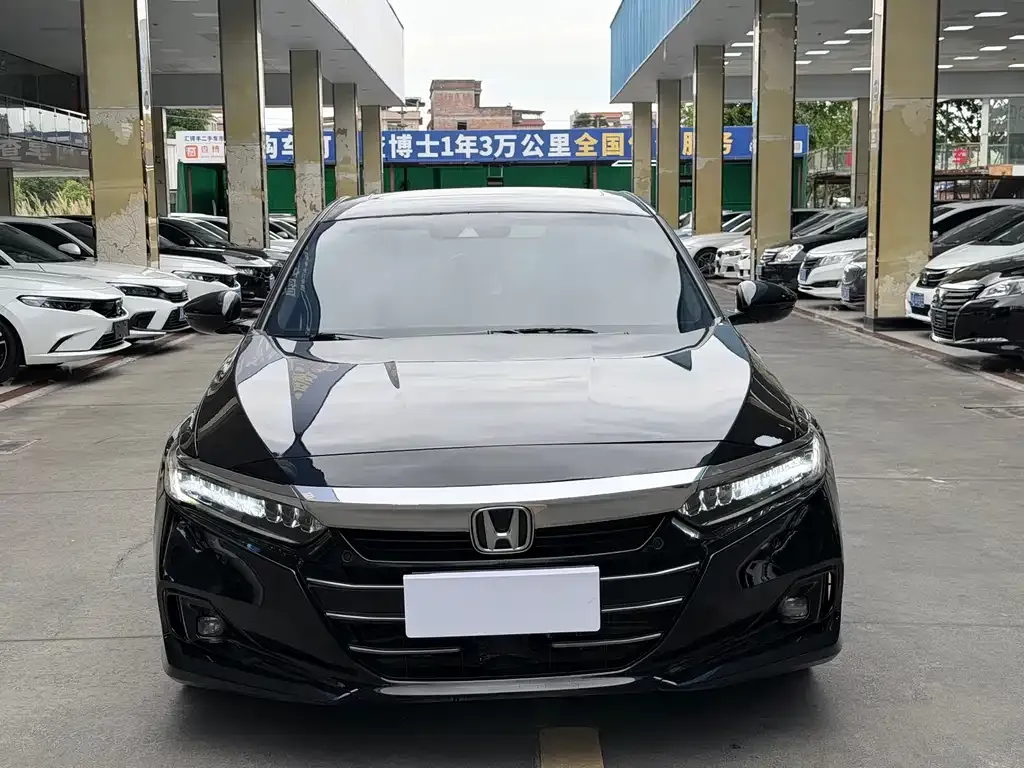 Honda Accord — фото 7