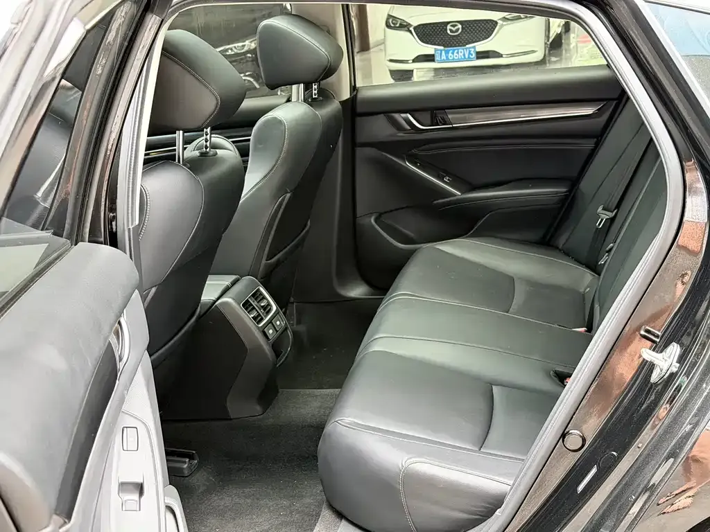 Honda Accord — фото 4