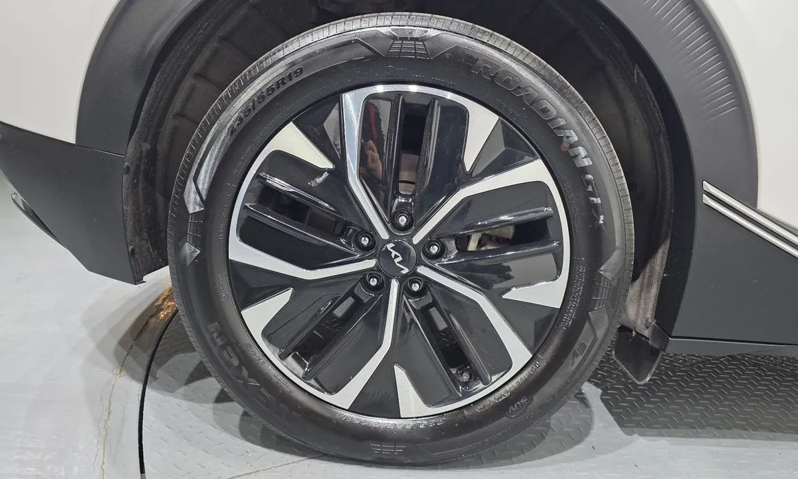 Kia EV6 2024 из KR, фото 9