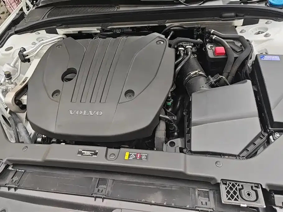 Volvo S60 2024 из CN, фото 8