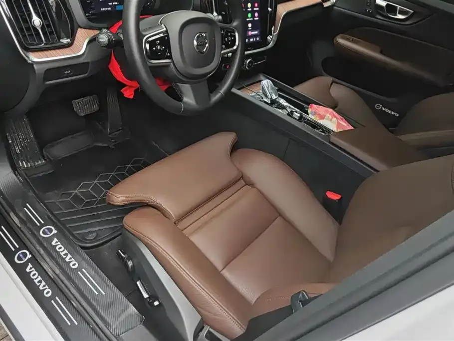 Volvo S60 2024 из CN, фото 2