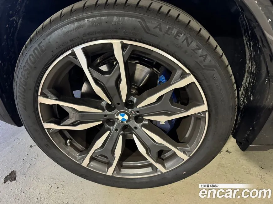 BMW X4 2025 из KR, фото 7