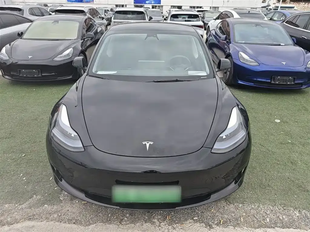 Tesla Model 3 — фото 10