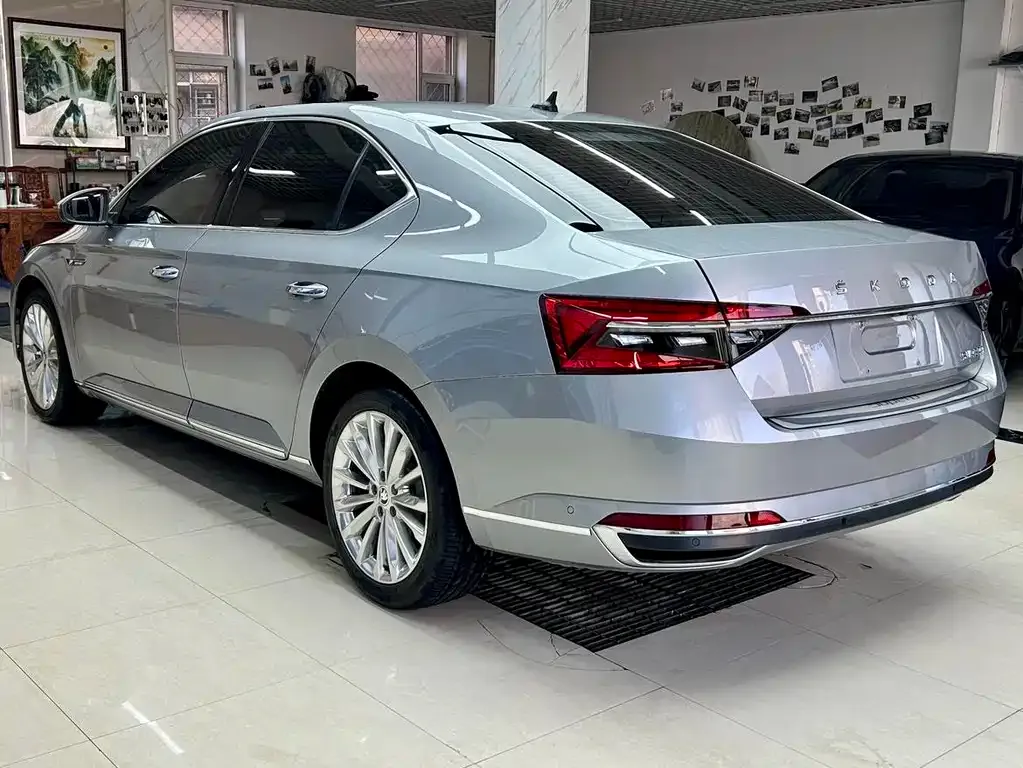 Skoda Superb 2023 из CN, фото 4