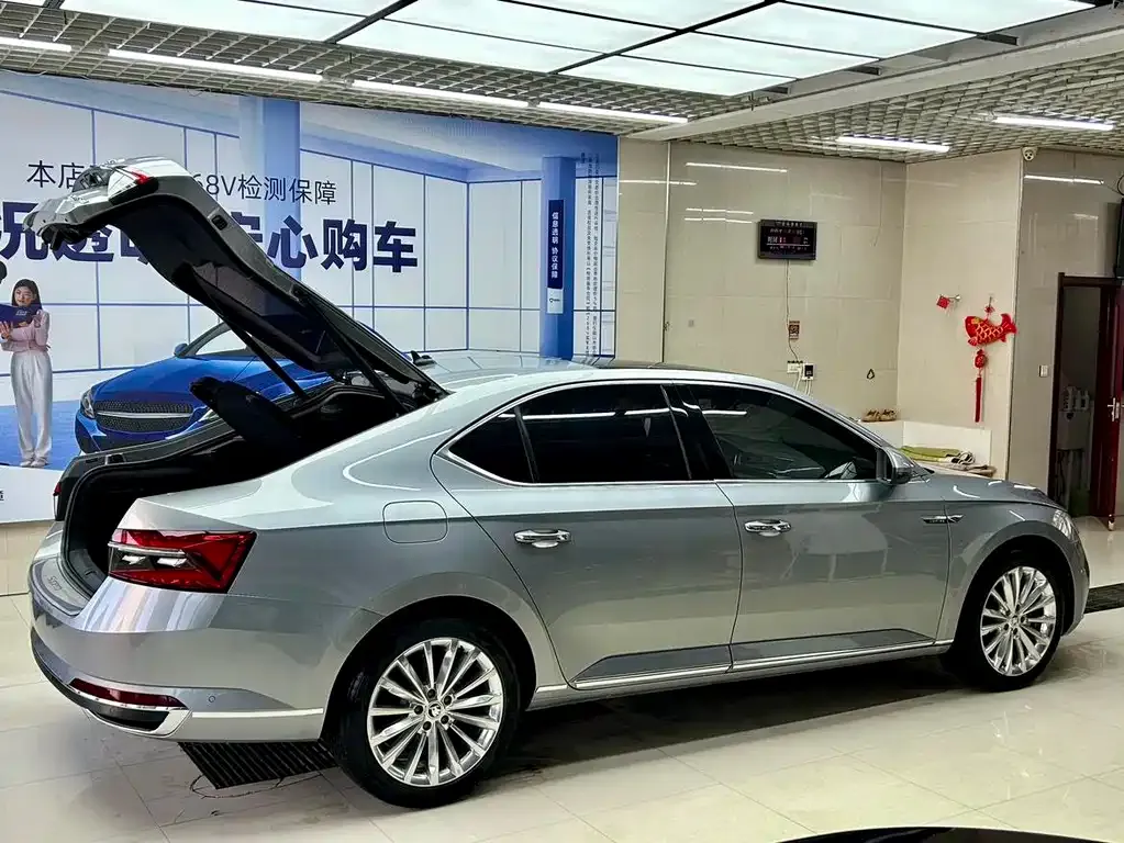 Skoda Superb 2023 из CN, фото 5