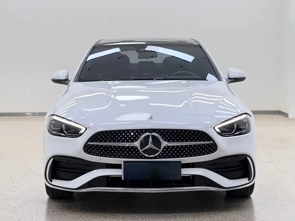 Mercedes-Benz C-Class — фото 1