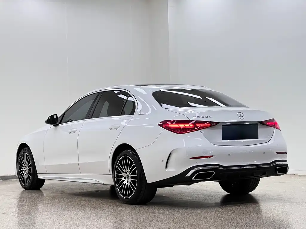 Mercedes-Benz C-Class — фото 10