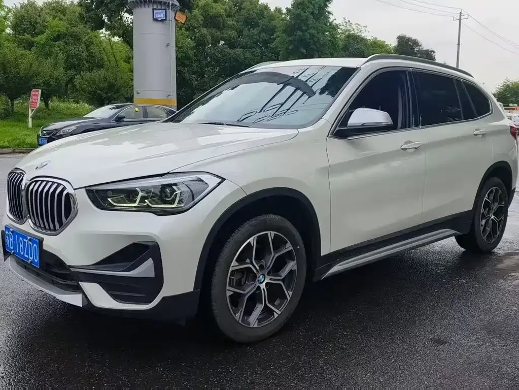 BMW X1 — фото 1