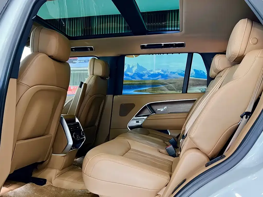 Land Rover Range Rover 2024 из CN, фото 2