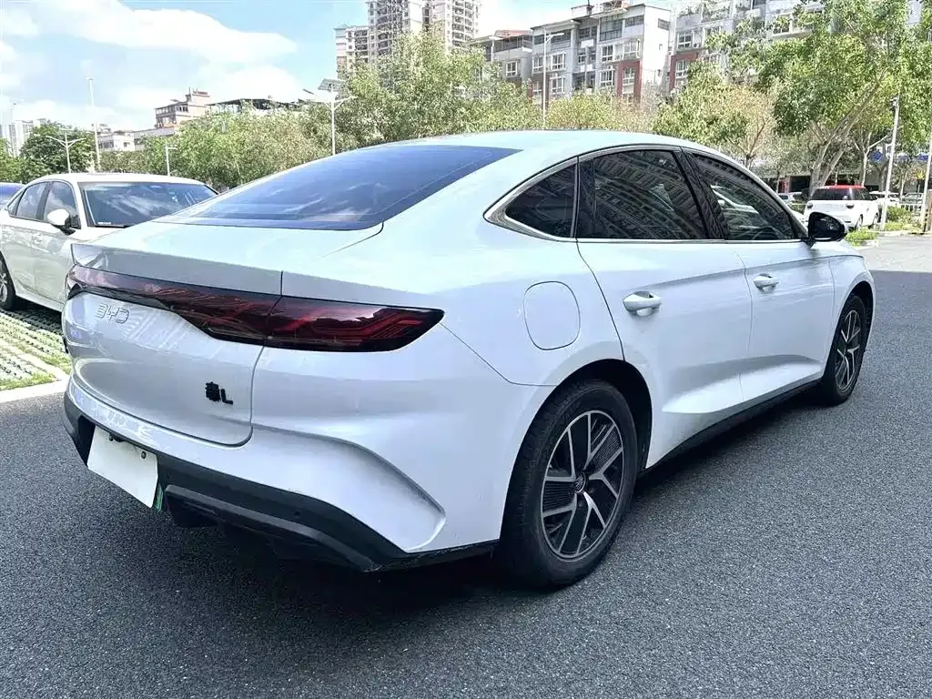 BYD Qin L — фото 7