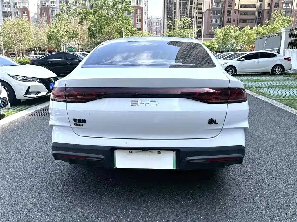 BYD Qin L — фото 3