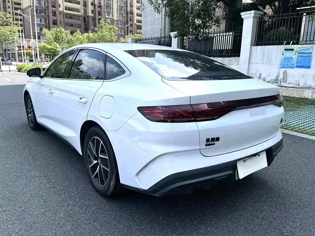 BYD Qin L — фото 9