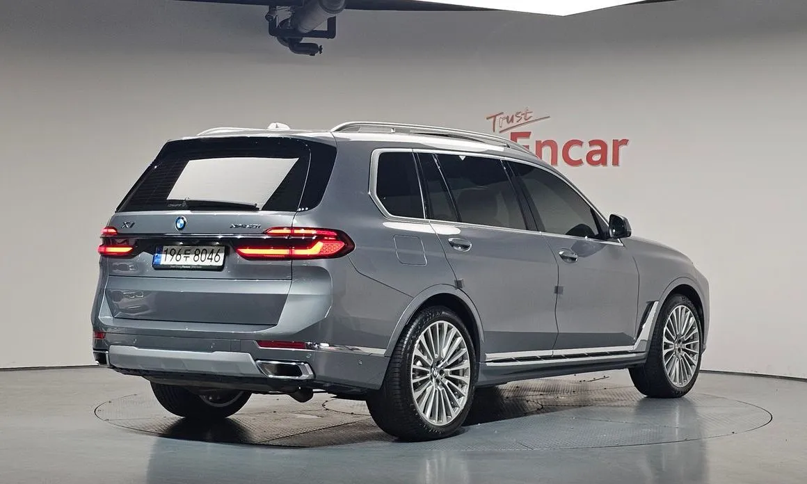 BMW X7 — фото 10