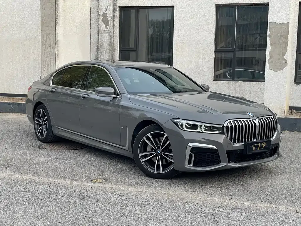 BMW 7 Series — фото 9