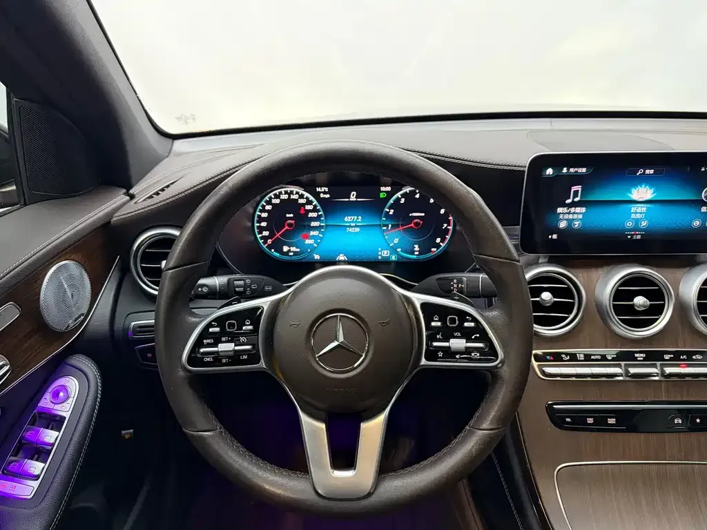 Mercedes-Benz GLC — фото 4