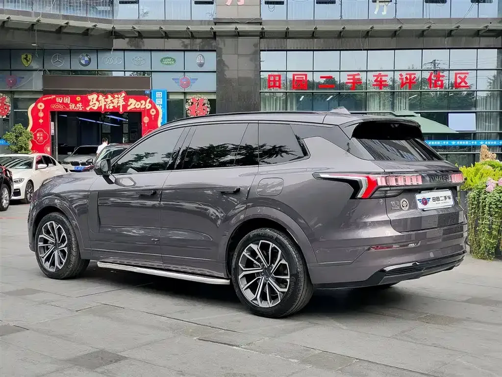 Lynk & Co 09 PHEV — фото 8
