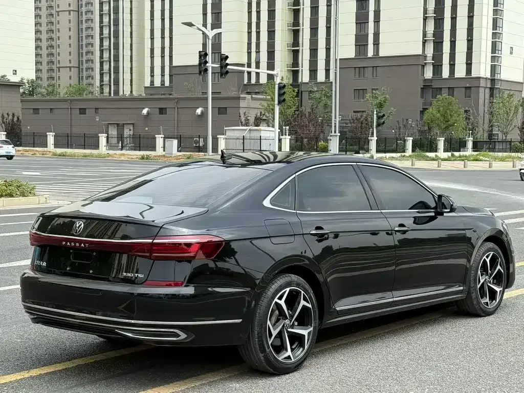 Volkswagen Passat — фото 9