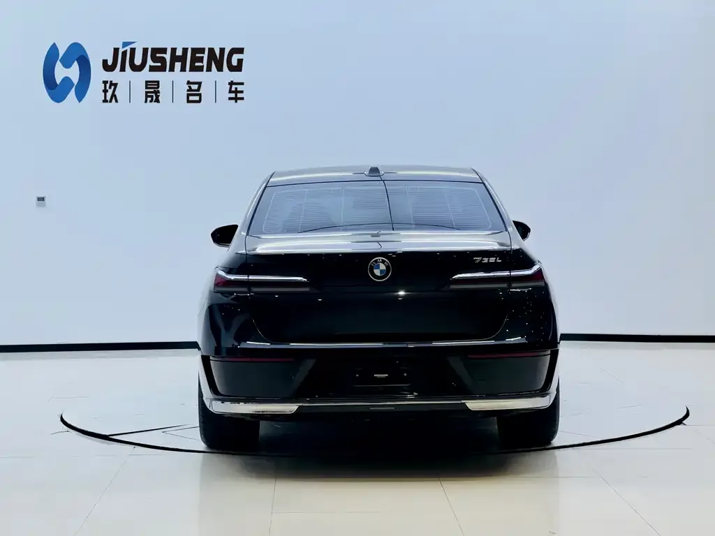 BMW 7 Series 2023 из CN, фото 5