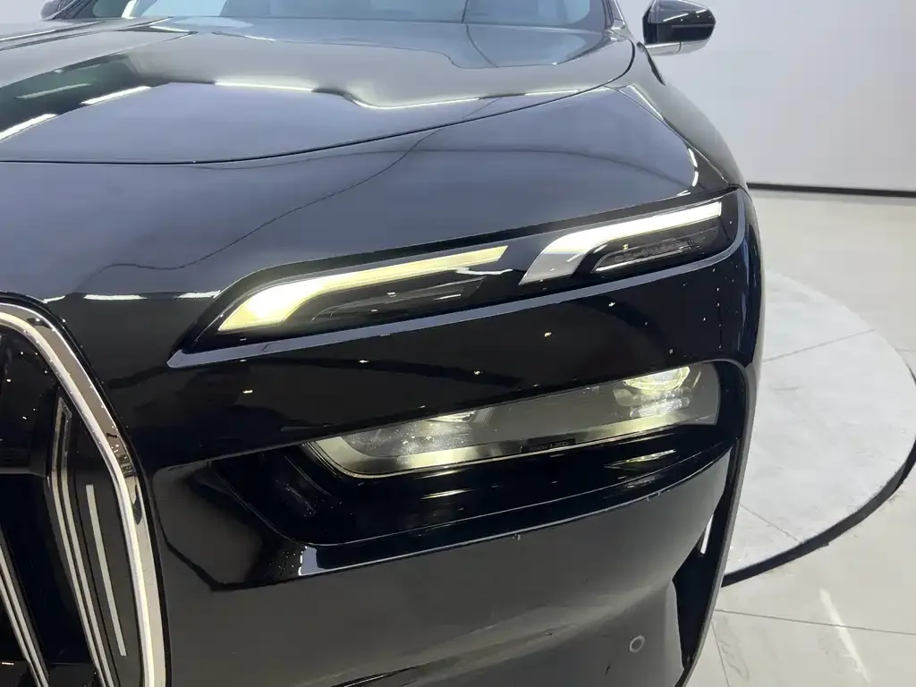 BMW 7 Series 2023 из CN, фото 8