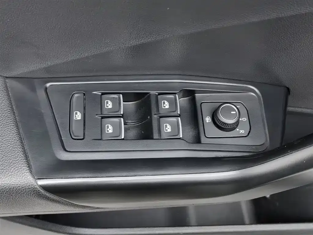 Volkswagen T-Roc 2022 из CN, фото 9