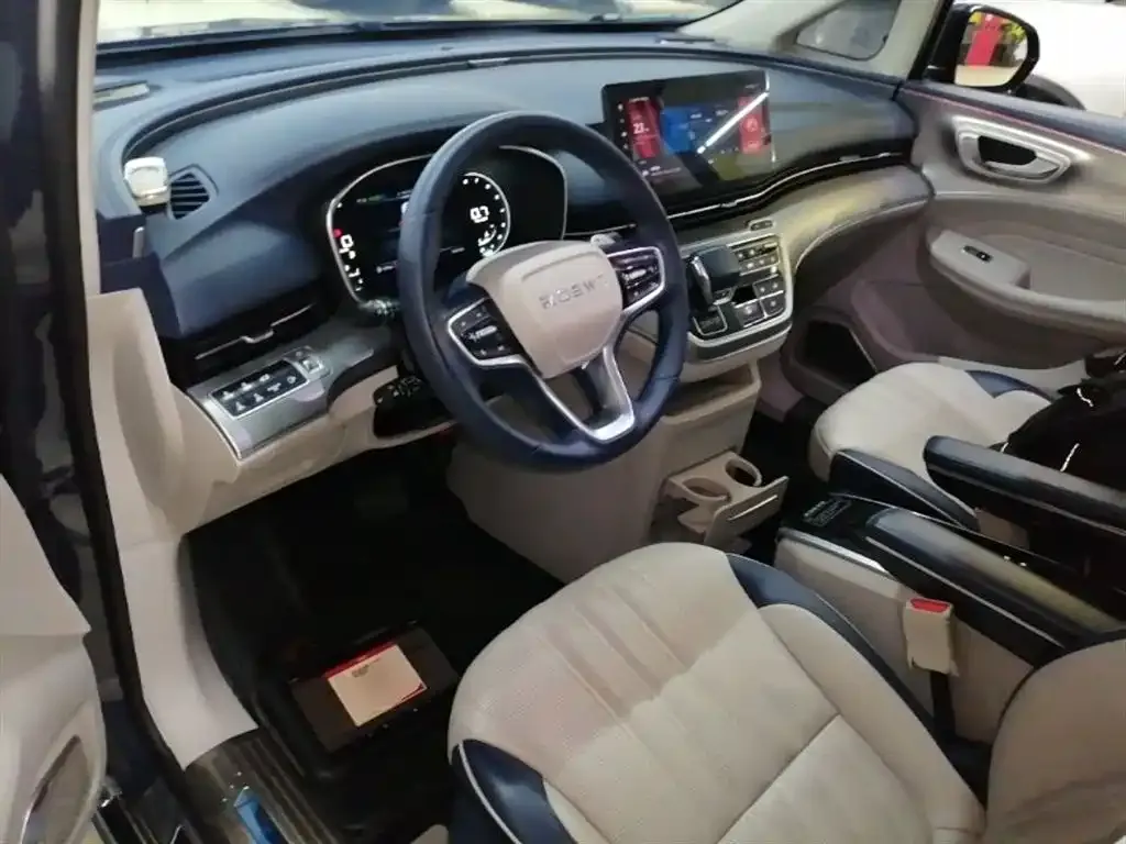 Roewe iMAX8 — фото 7