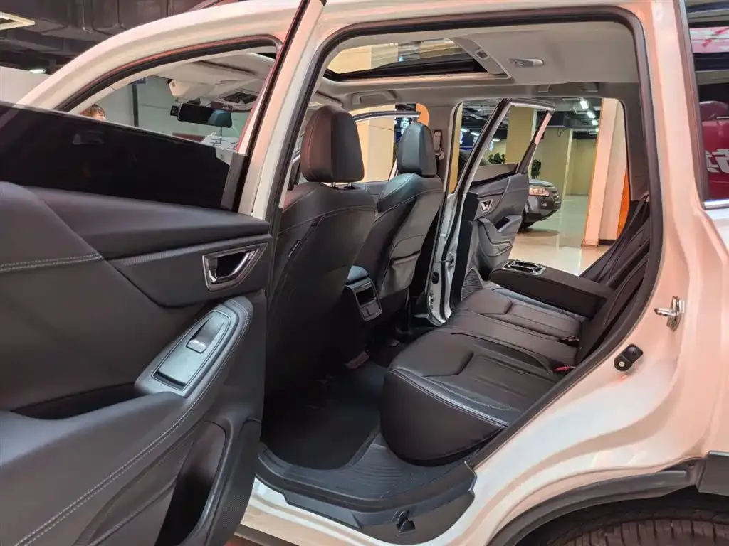 Subaru Forester 2021 из CN, фото 7