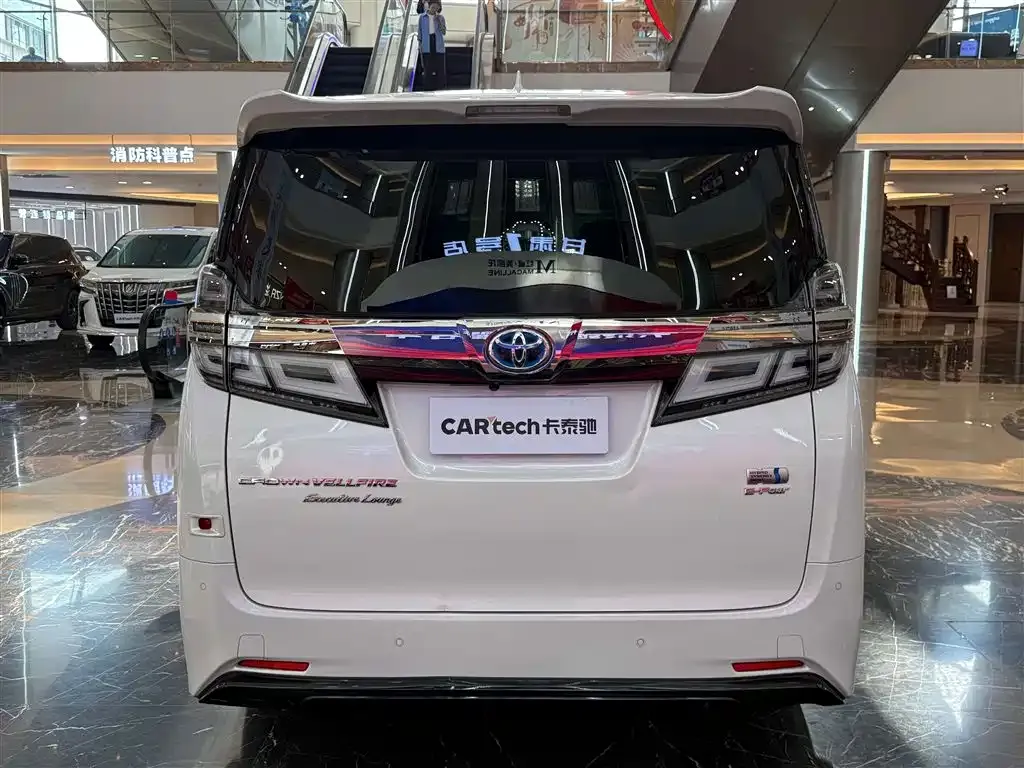 Toyota Vellfire — фото 9