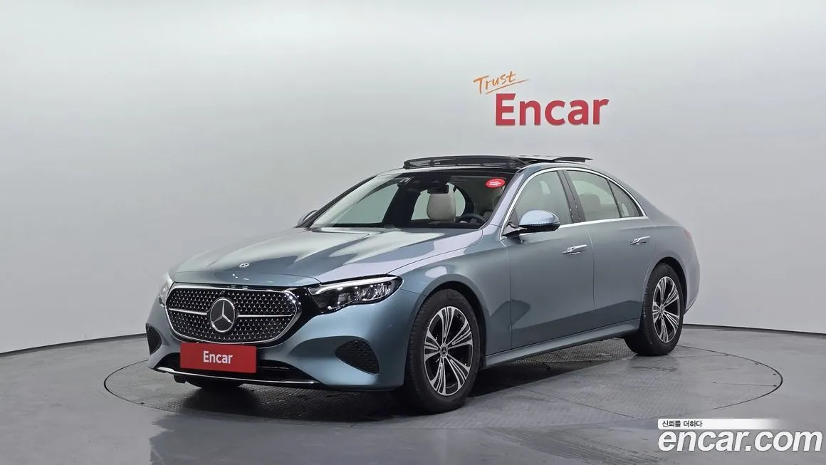 Mercedes-Benz E-Class E200 Avantgarde 1