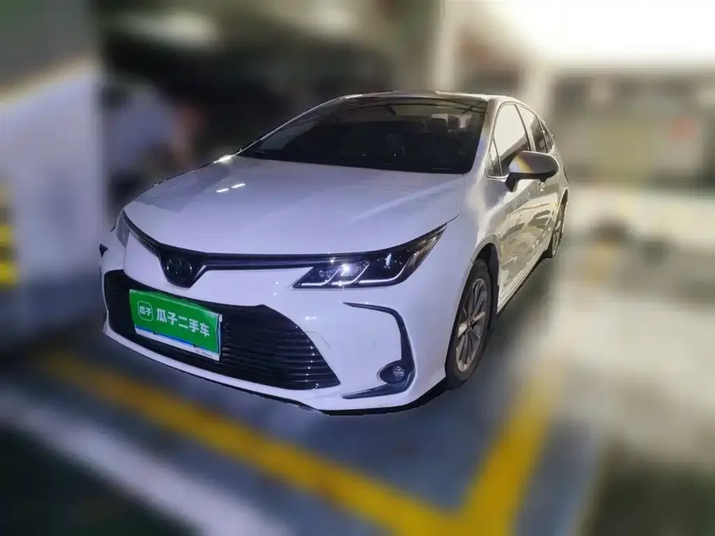 Toyota Corolla — фото 4