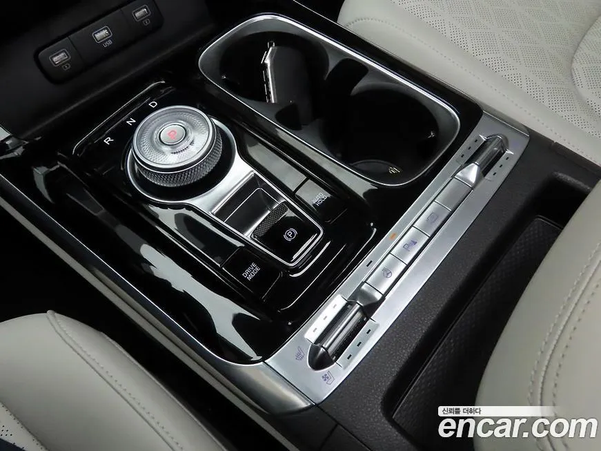 Kia Carnival — фото 10