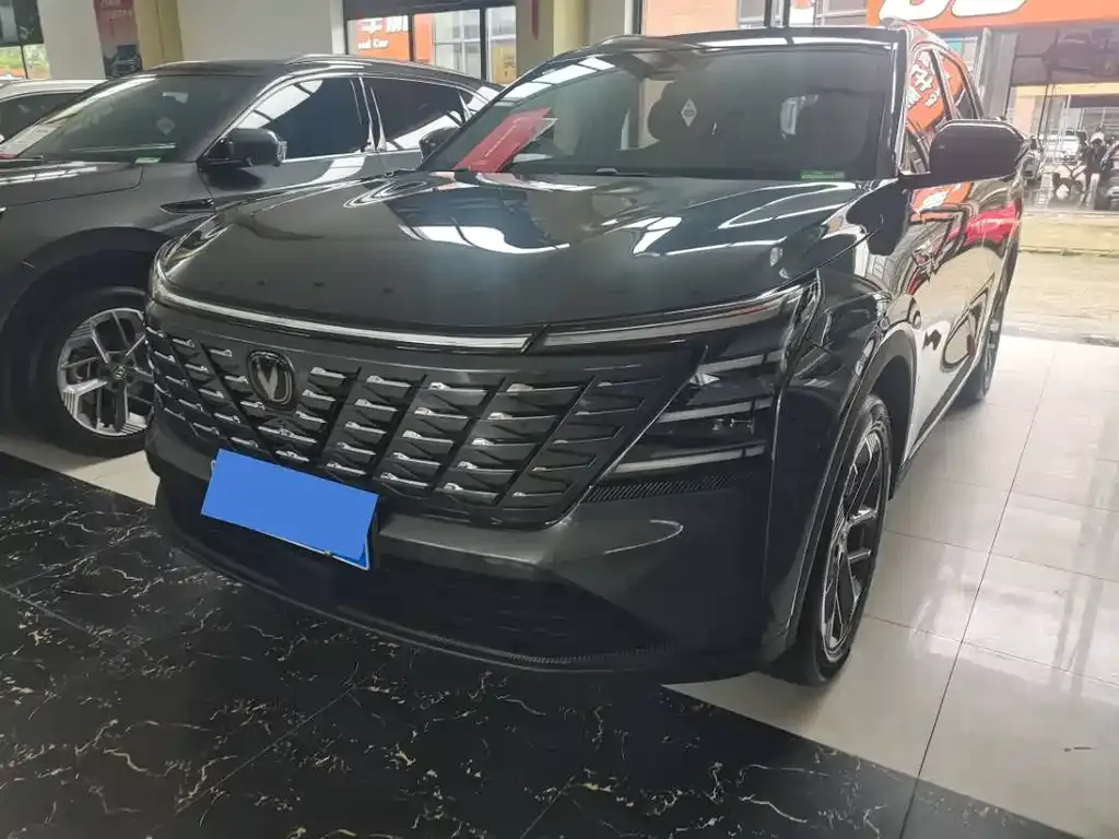 Changan CS75PLUS — фото 1