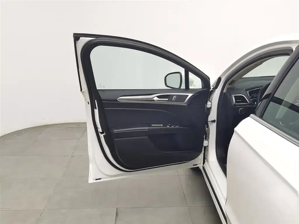 Ford Mondeo 2021 из CN, фото 5
