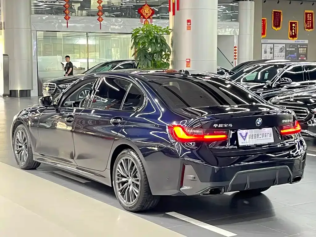 BMW 3 Series 2024 из CN, фото 7