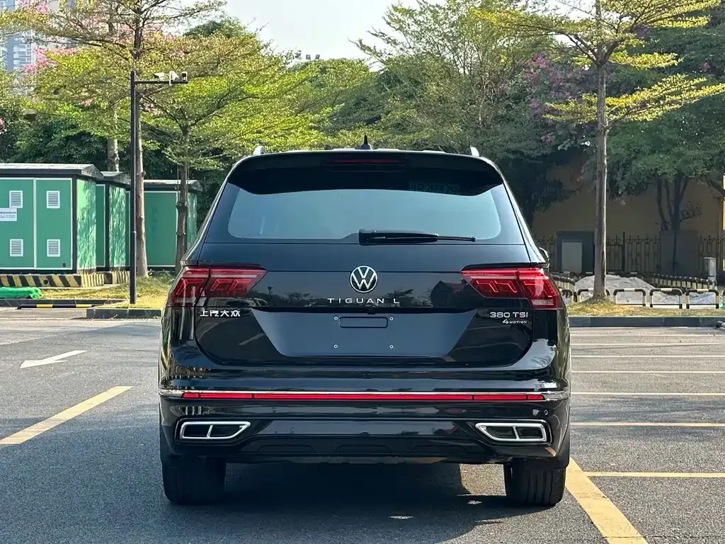Volkswagen Tiguan L — фото 4