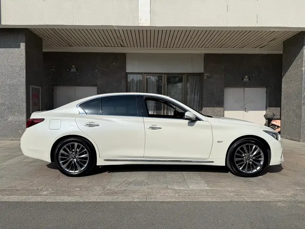 Infiniti Q50L 2021 из CN, фото 6